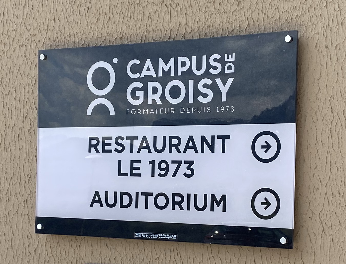 Campus-de-groisy-plaque-signaletique