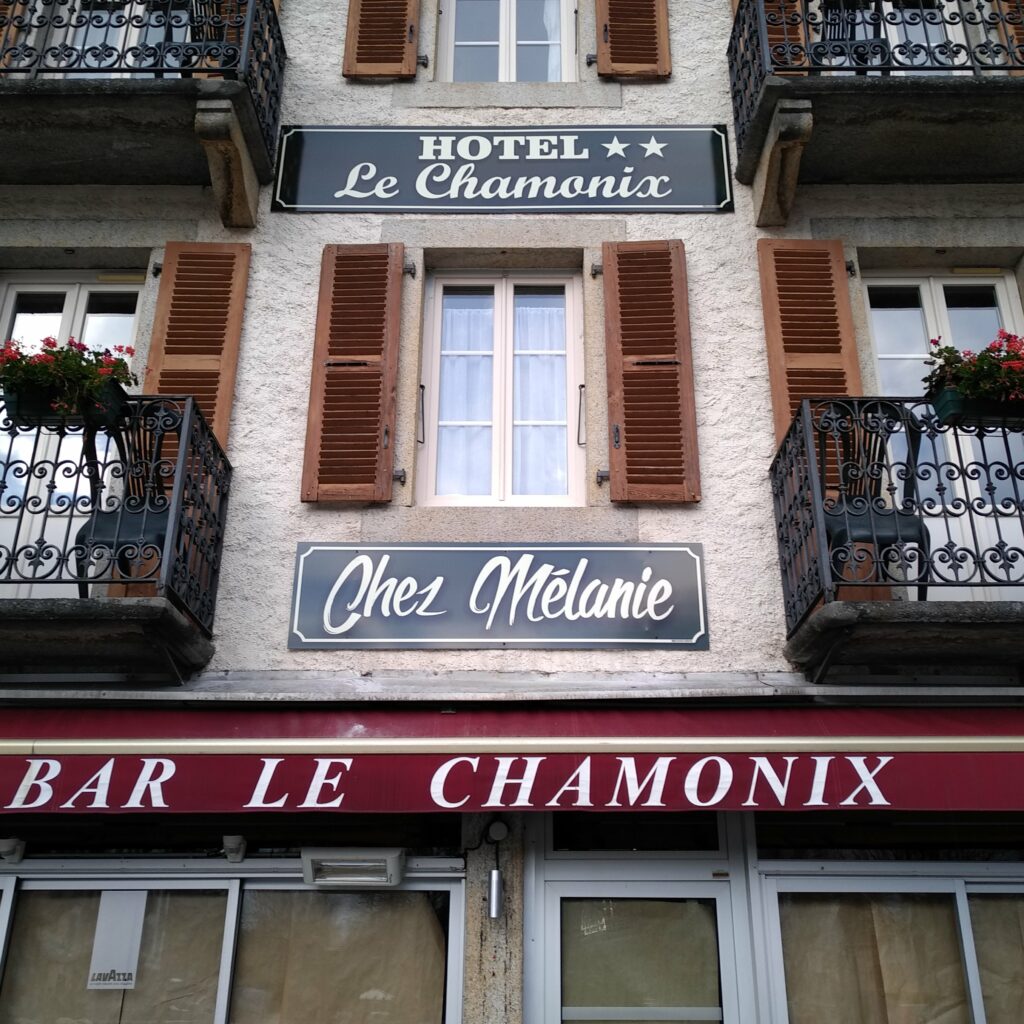 Enseigne Le Chamonix