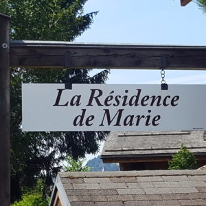 Enseigne Drapeau La Résidence de Marie