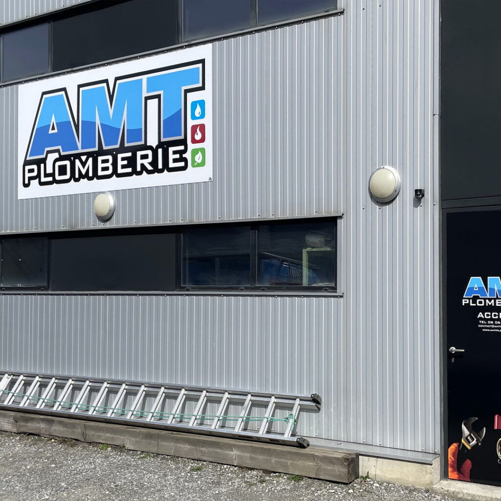 AMT Plomberie à Sallanches enseigne
