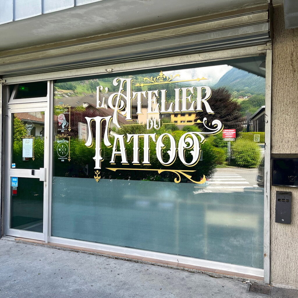 L'Atelier du Tattoo vitrine