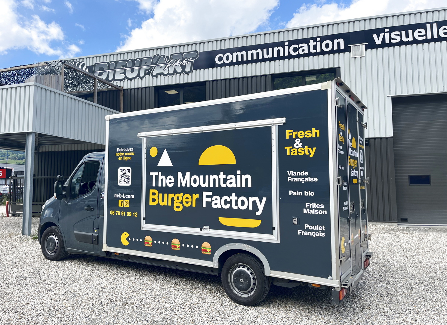 Textes adhésifs foodtruck mountain burger factory