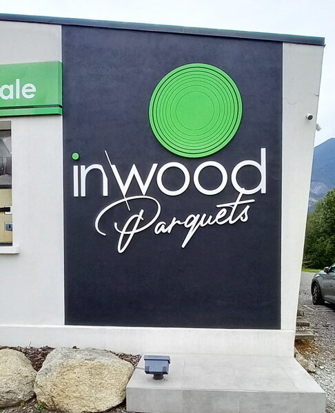 Inwood à Sallanches et son Enseigne