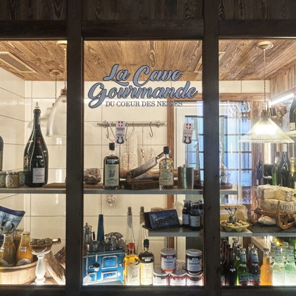 Élégance en vitrine pour la Cave Gourmande