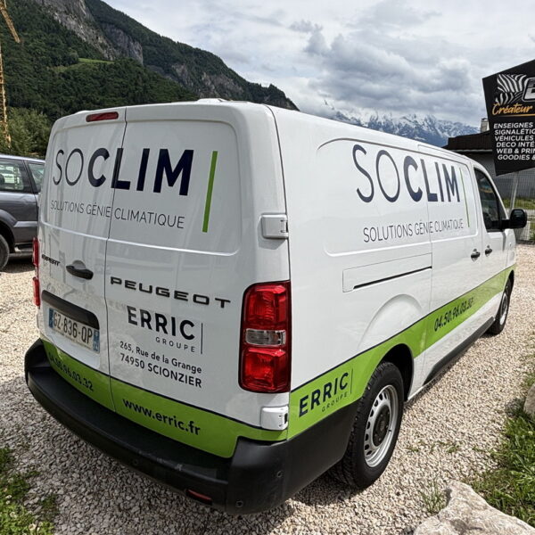 Un marquage véhicule clair et professionnel pour SOCLIM