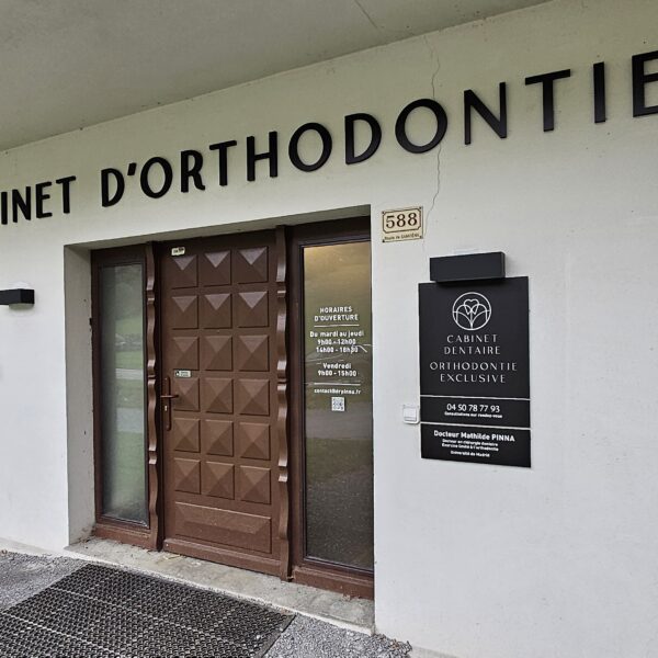 Enseigne Cabinet d'orthodontie Taninges