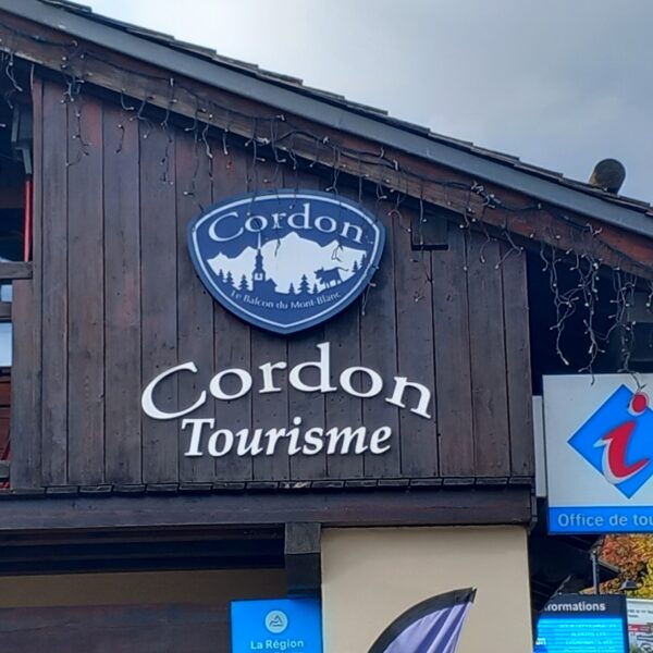 Enseigne pour l'Office du Tourisme de Cordon !
