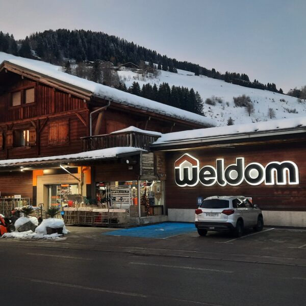 Enseigne Weldom à Megève