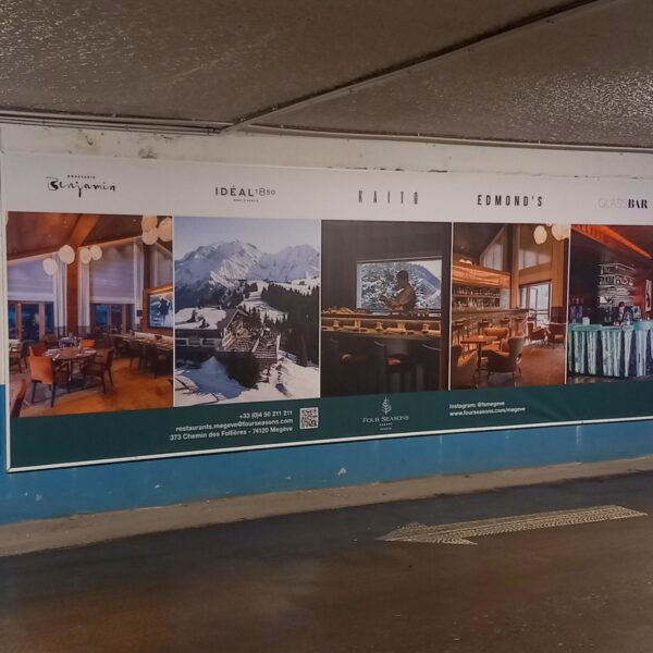 Bâche tendue Four Seasons à Megève