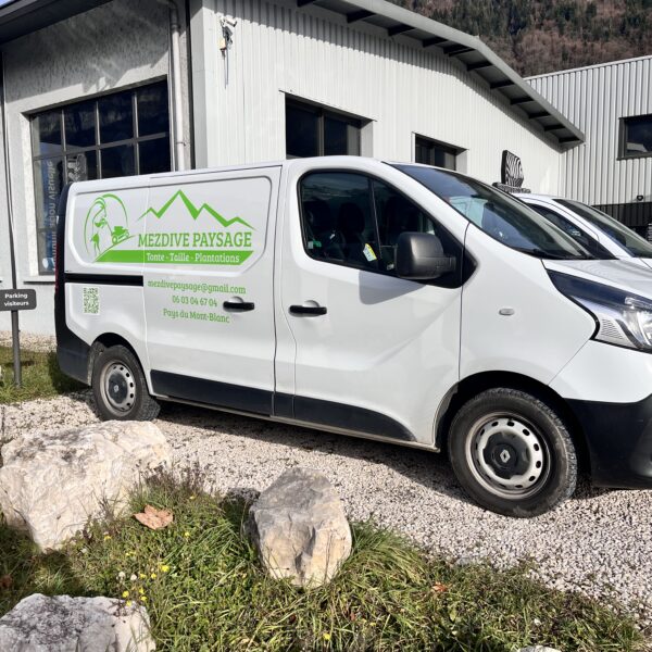 Véhicule Mezdive Paysage