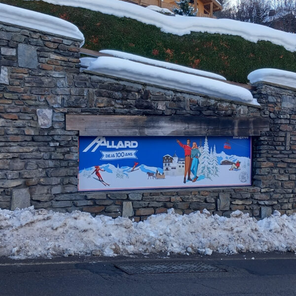 Panneau des 100 ans - Boutique Allard à Megève